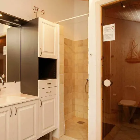 Three-bedroom Holiday In 16 * Ольбек